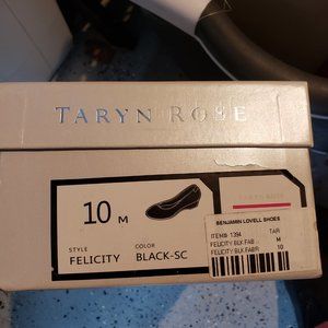 Taryn Rose Felicity Black-SC size 10